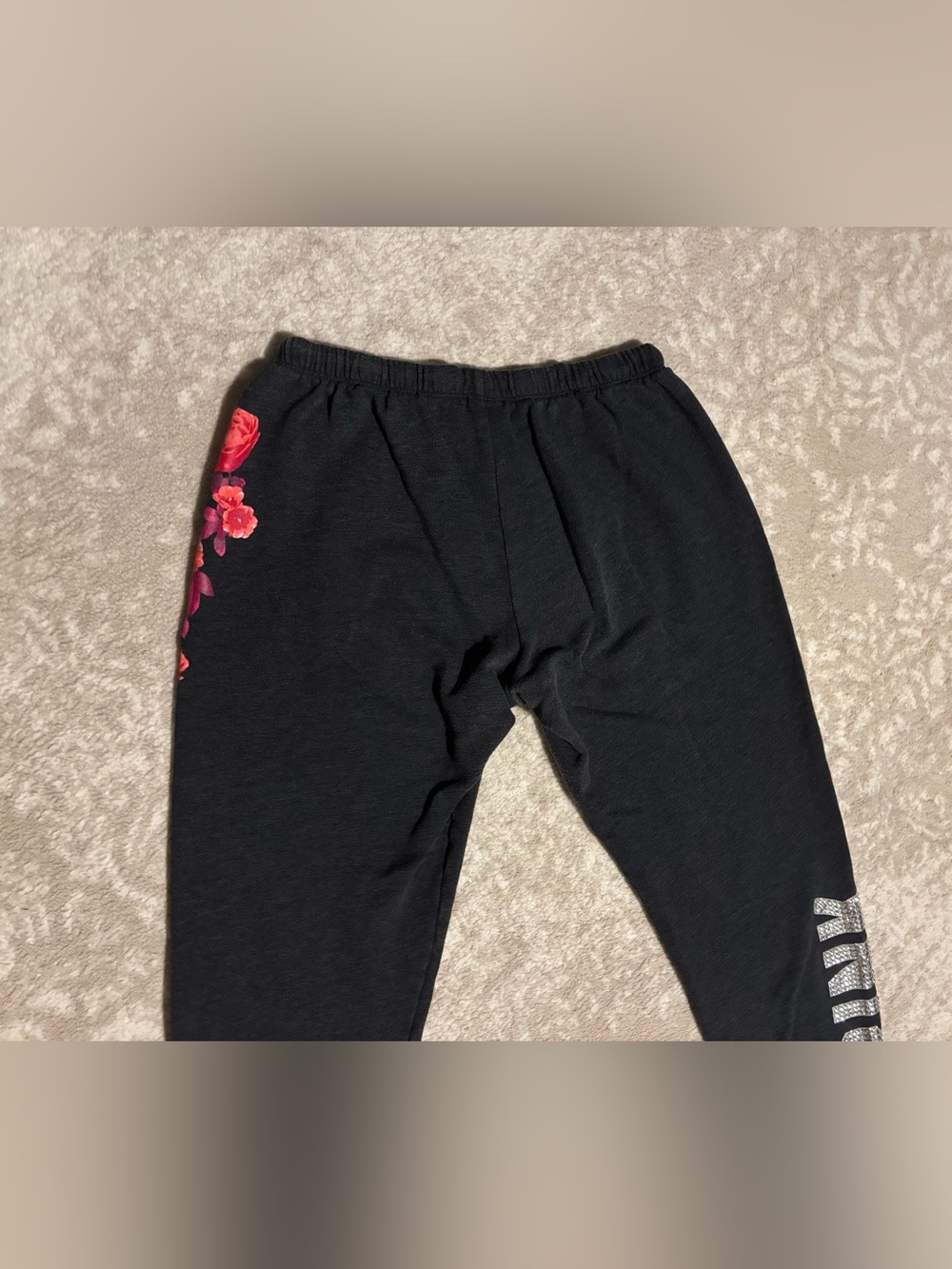 Victoria’s Secret PINK - Grey Sweatpant W/ Flower Print Graphic & Bedazzled Logo - Picture 8 of 9
